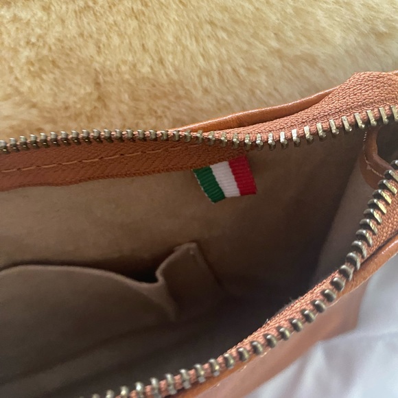 Pratesi Firenze Italian leather clutch wristlet handbag - Picture 5 of 10